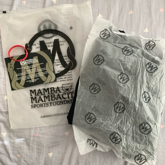 New Mamba & Mambacita Reflective Logo Sweatshirt/Large - Picture 6 of 6